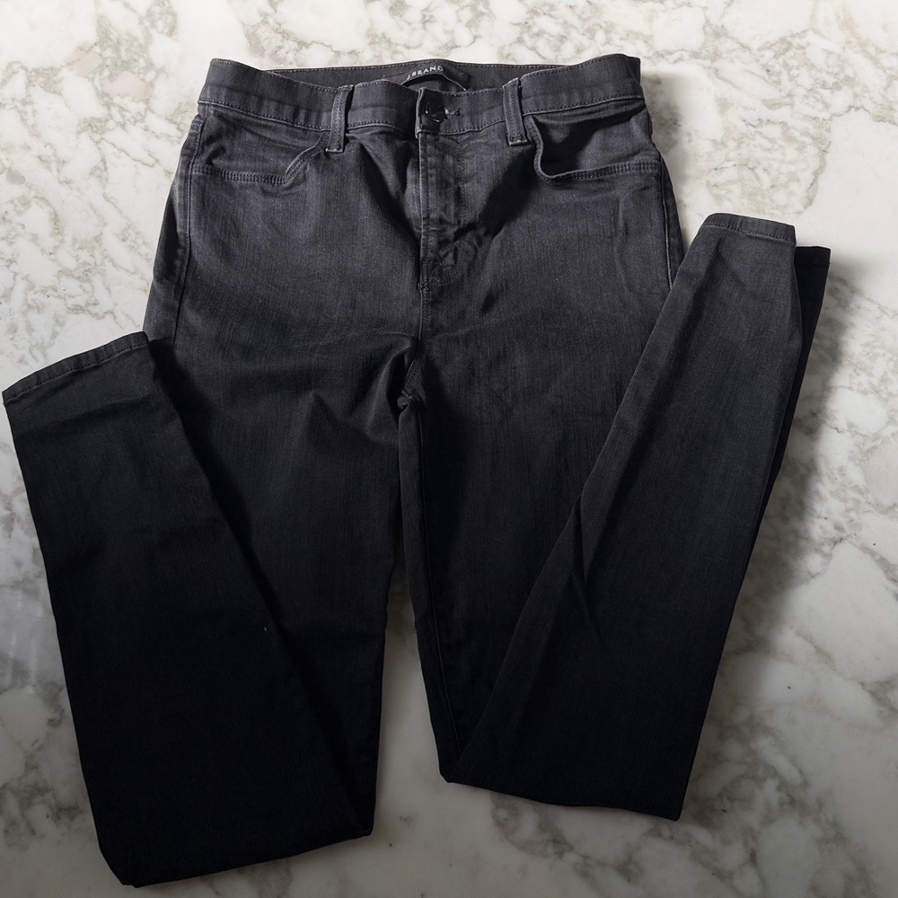 J Brand skinny leg ' VANITY' Excellent condition size 29 worn a few times.